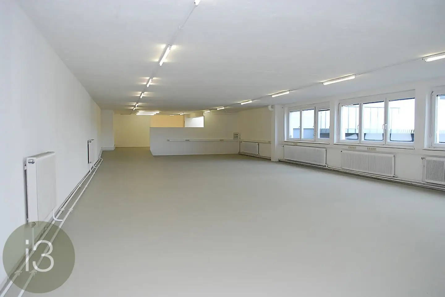 Office and exhibition space with loft character – Salzburg Nord