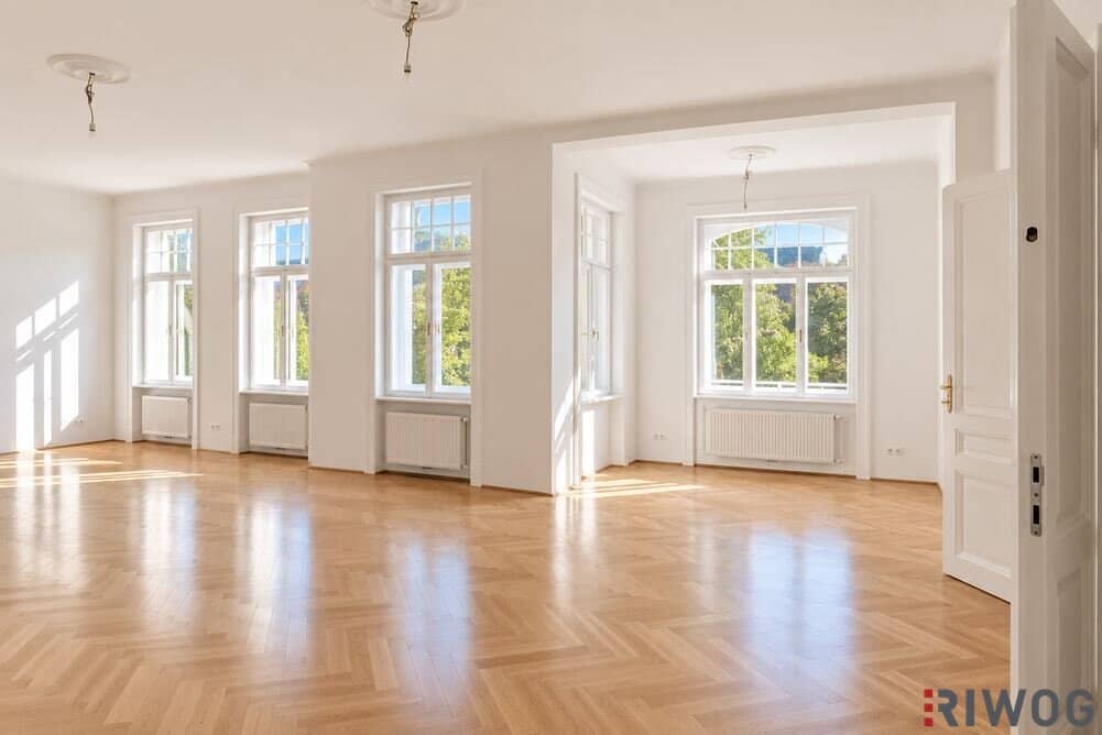 Althietzinger Cottage Luxury 6-Room Period Apartment