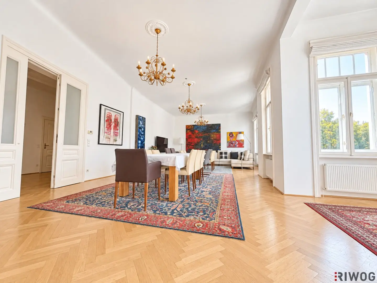 Althietzinger Cottage Luxury 6-Room Period Apartment