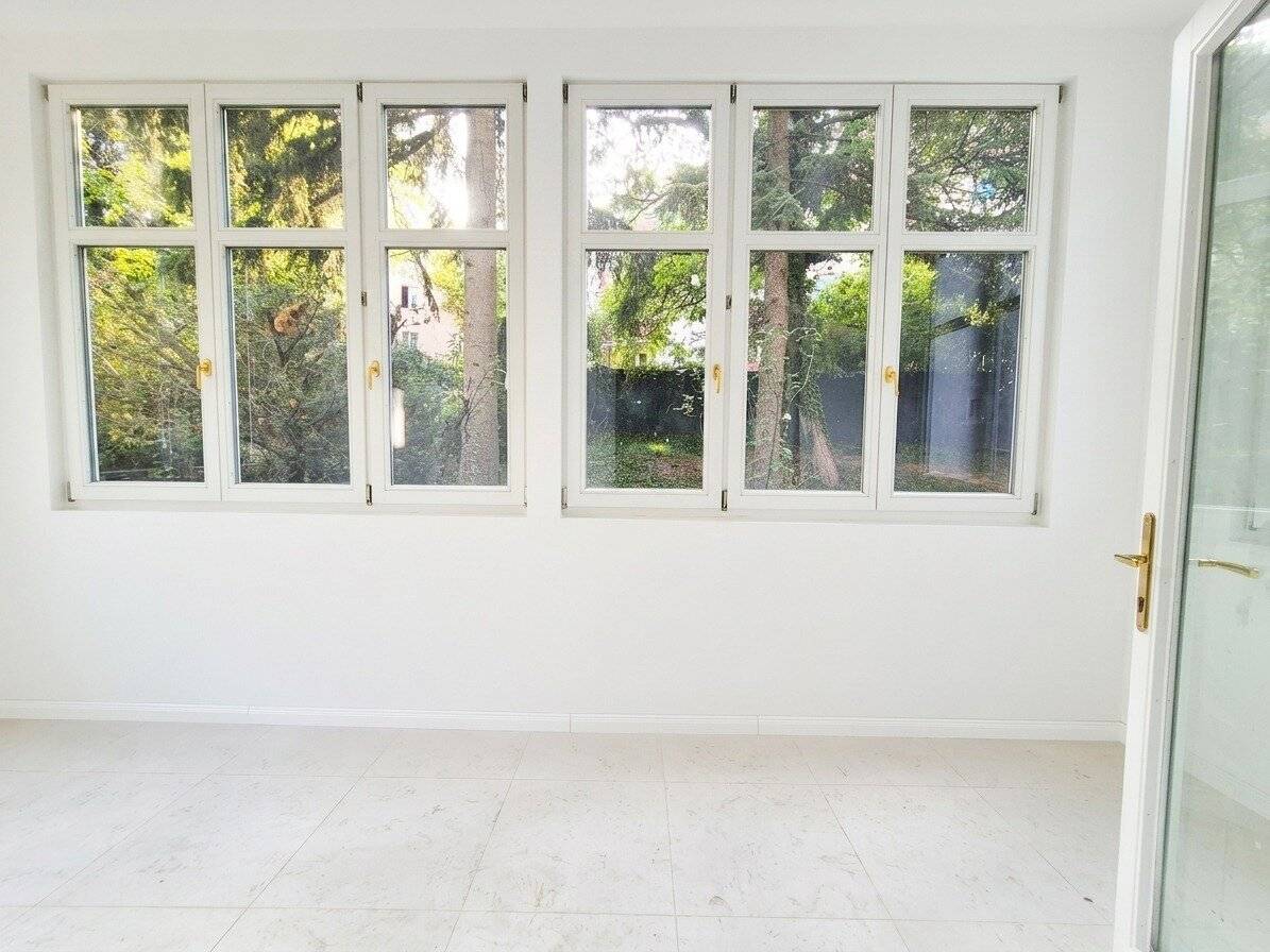 Completely renovated gem including 218 m2 private garden in prime Hietzing location Now schedule an appointment