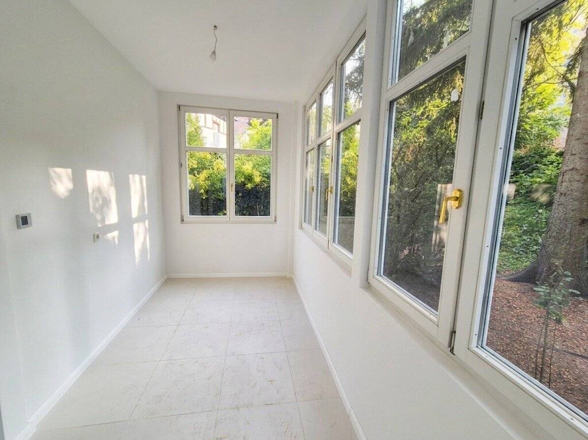 Completely renovated gem including 218 m2 private garden in prime Hietzing location Now schedule an appointment