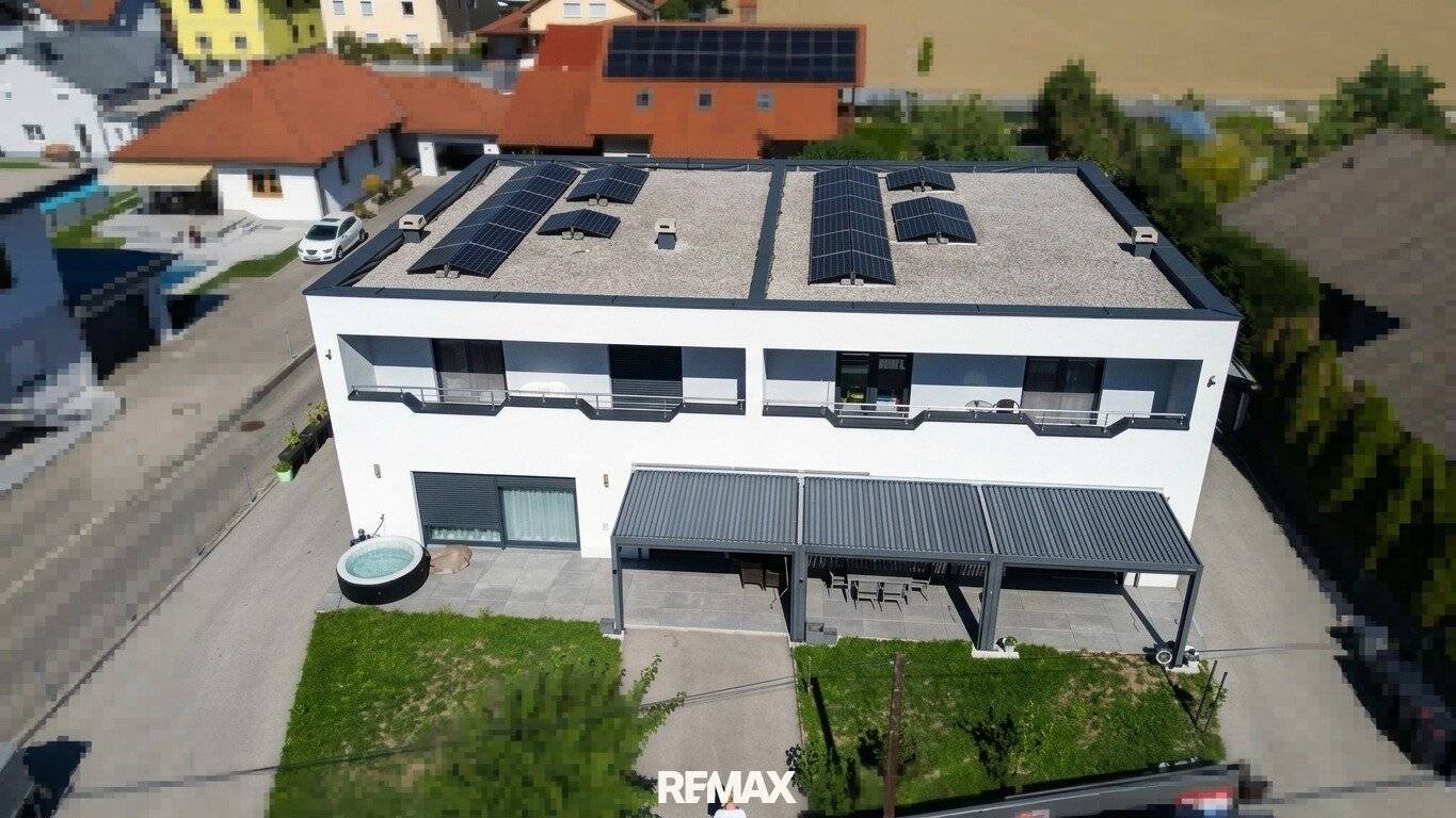 Spacious 5-room apartment with garden, terrace &amp; parking space in Ennsdorf – 175m² comfort!