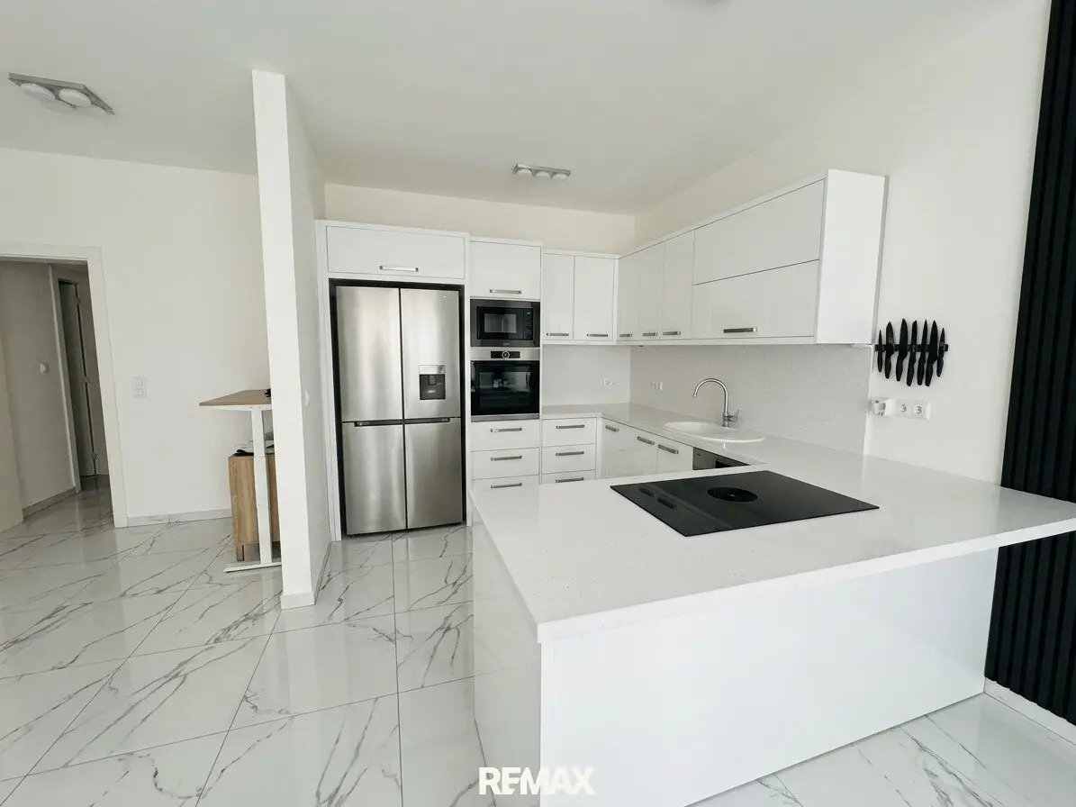 Spacious 5-room apartment with garden, terrace and parking space in Ennsdorf – 175 m² comfort