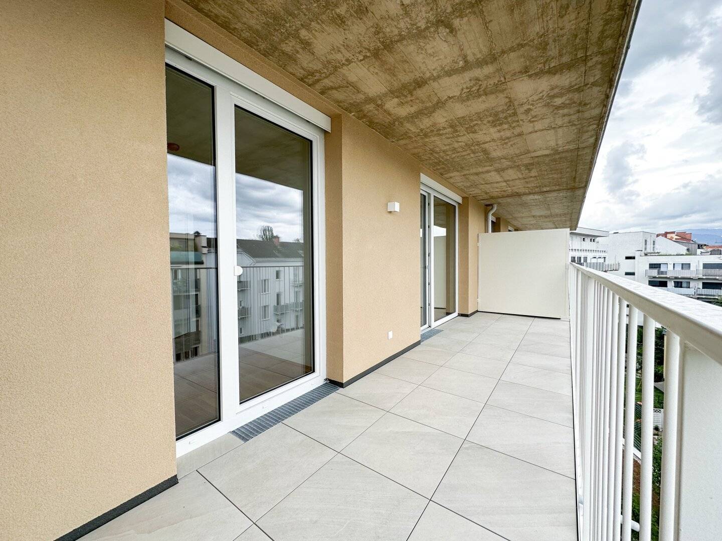 Near-centre 2-room apartment with large balcony facing the green courtyard