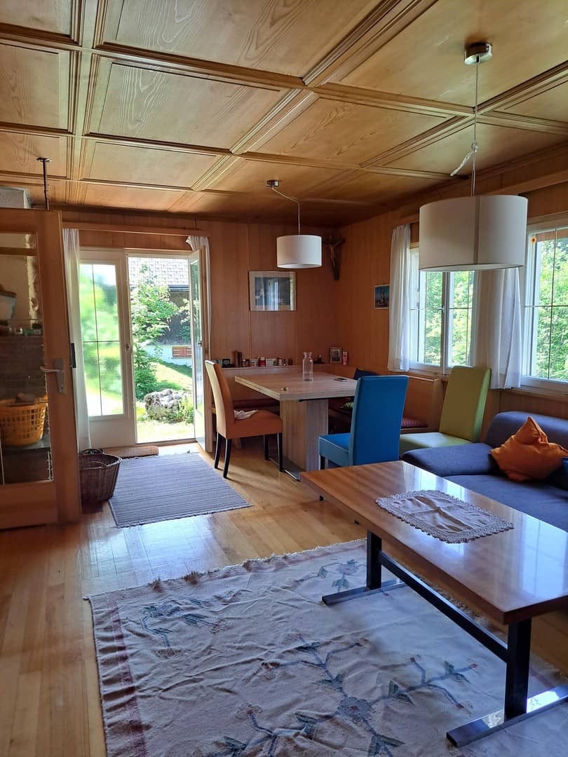 Ruhige Ferienwohnung am Bödele mit Garten und Kamin