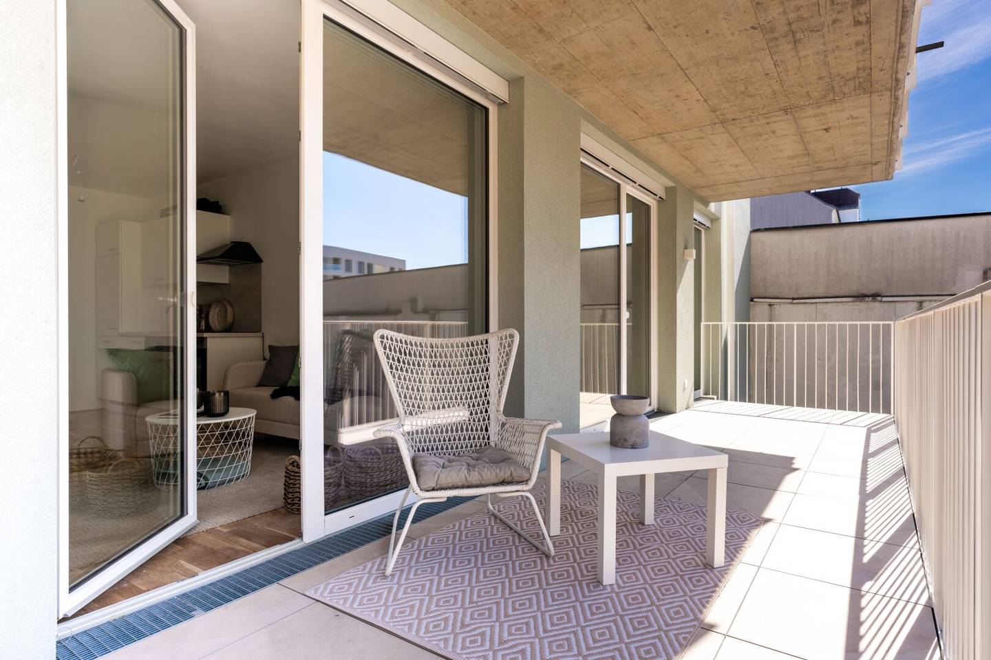 Modern couple's dream with 2 rooms and large balcony near Augarten