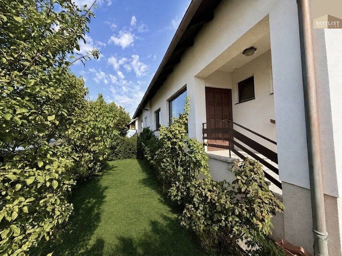 A Home to Feel Good In - Light filled Detached House with Pool, Sauna and Garage!