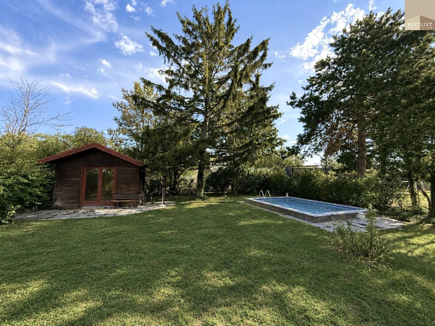 A Home to Feel Good In - Light filled Detached House with Pool, Sauna and Garage!