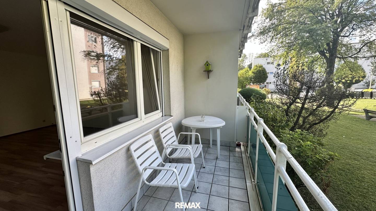 Modern 2-room apartment with loggia in Vöcklabruck