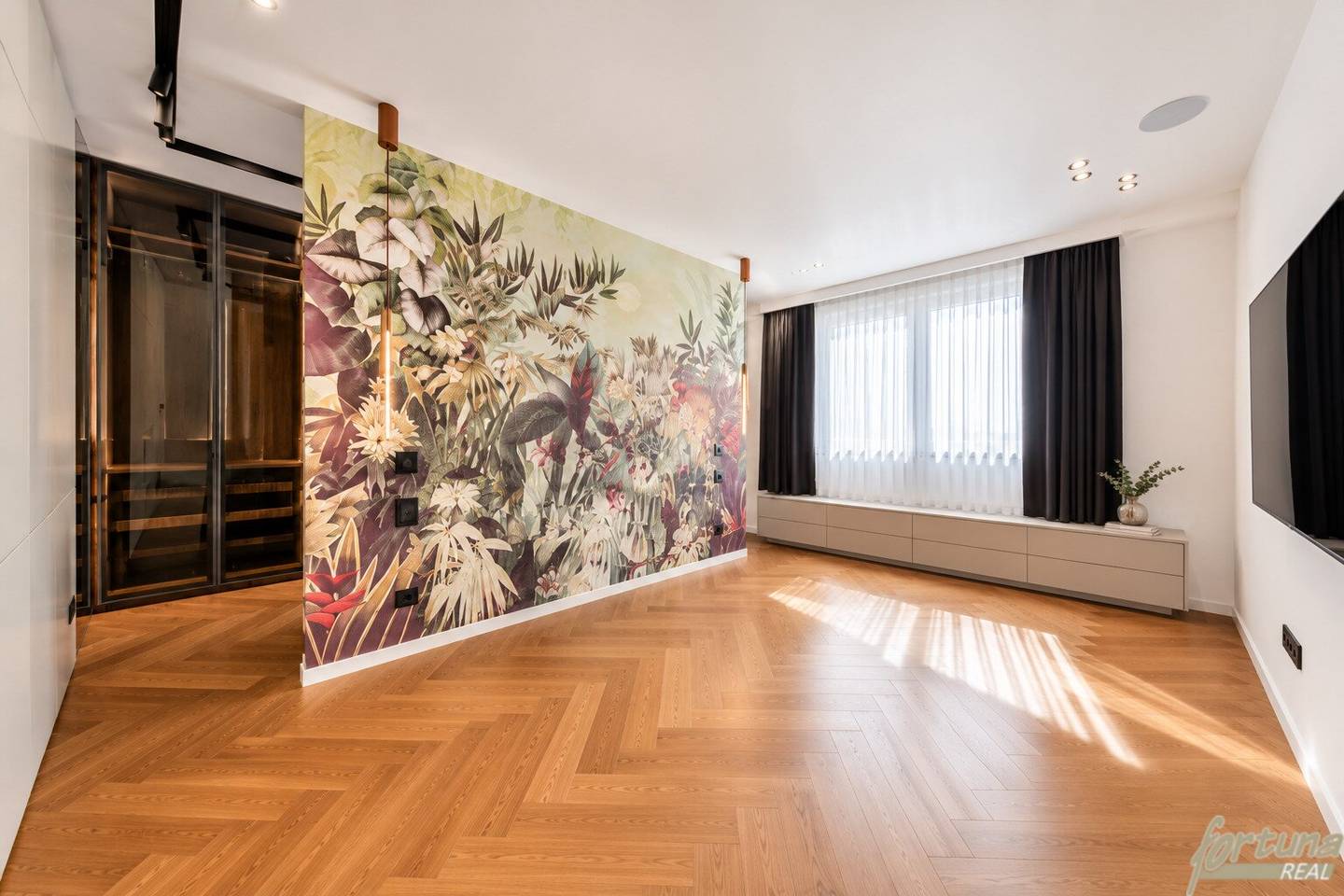 Luxuriöse 3-Zimmer-Dachgeschoßwohnung in erstklassiger Innenstadtlage Nähe Stadtpark