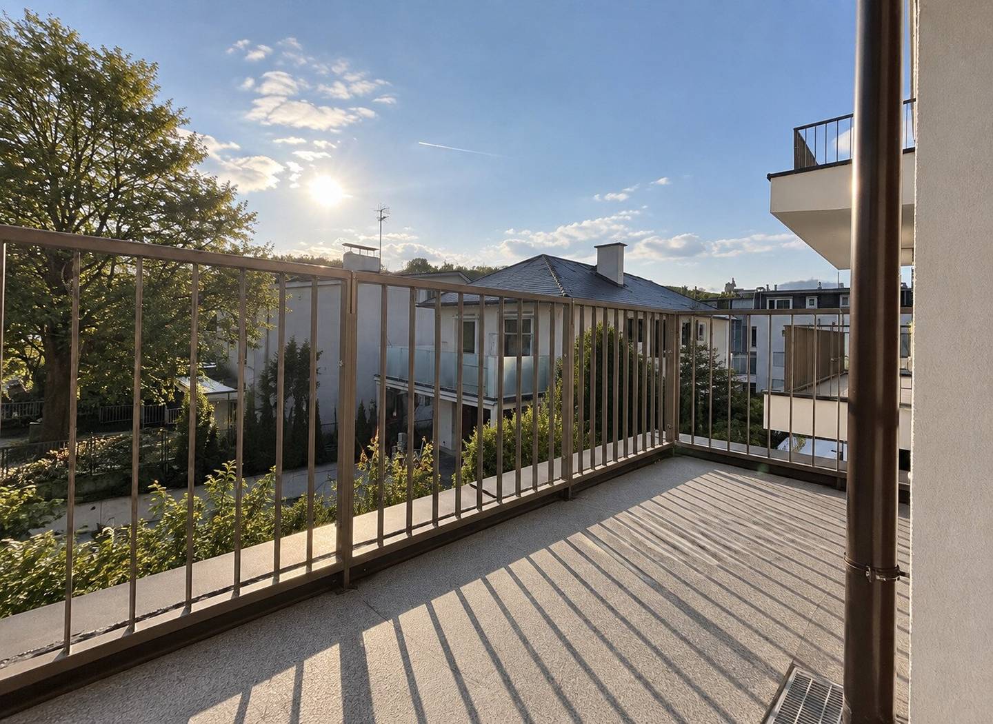 2-room RENTAL DREAM with distant view, underfloor heating &amp; underground car park (optional)