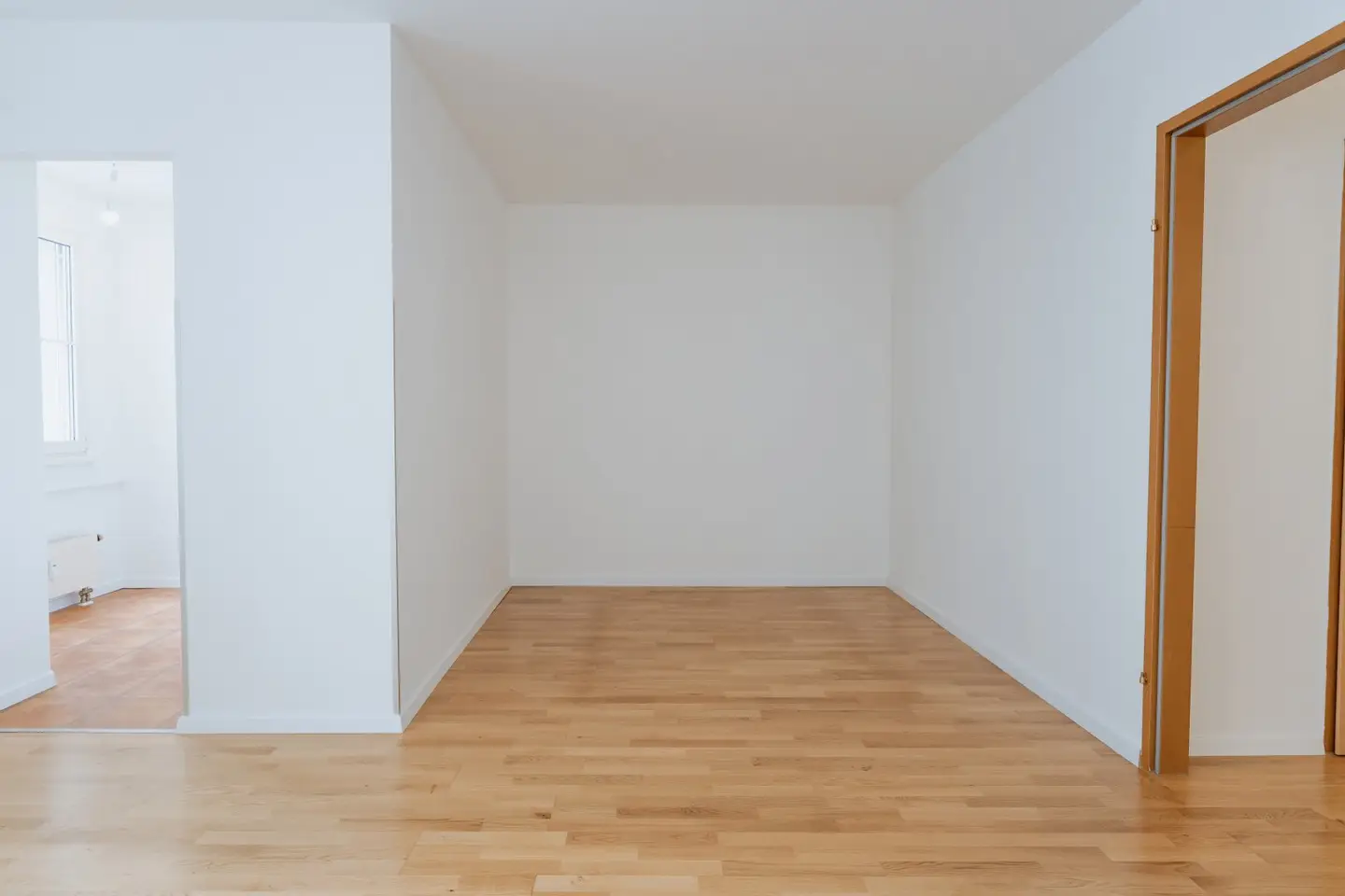 Attraktive 1- Zimmerwohnung in ruhiger Innenhof Lage nahe Matznerpark!