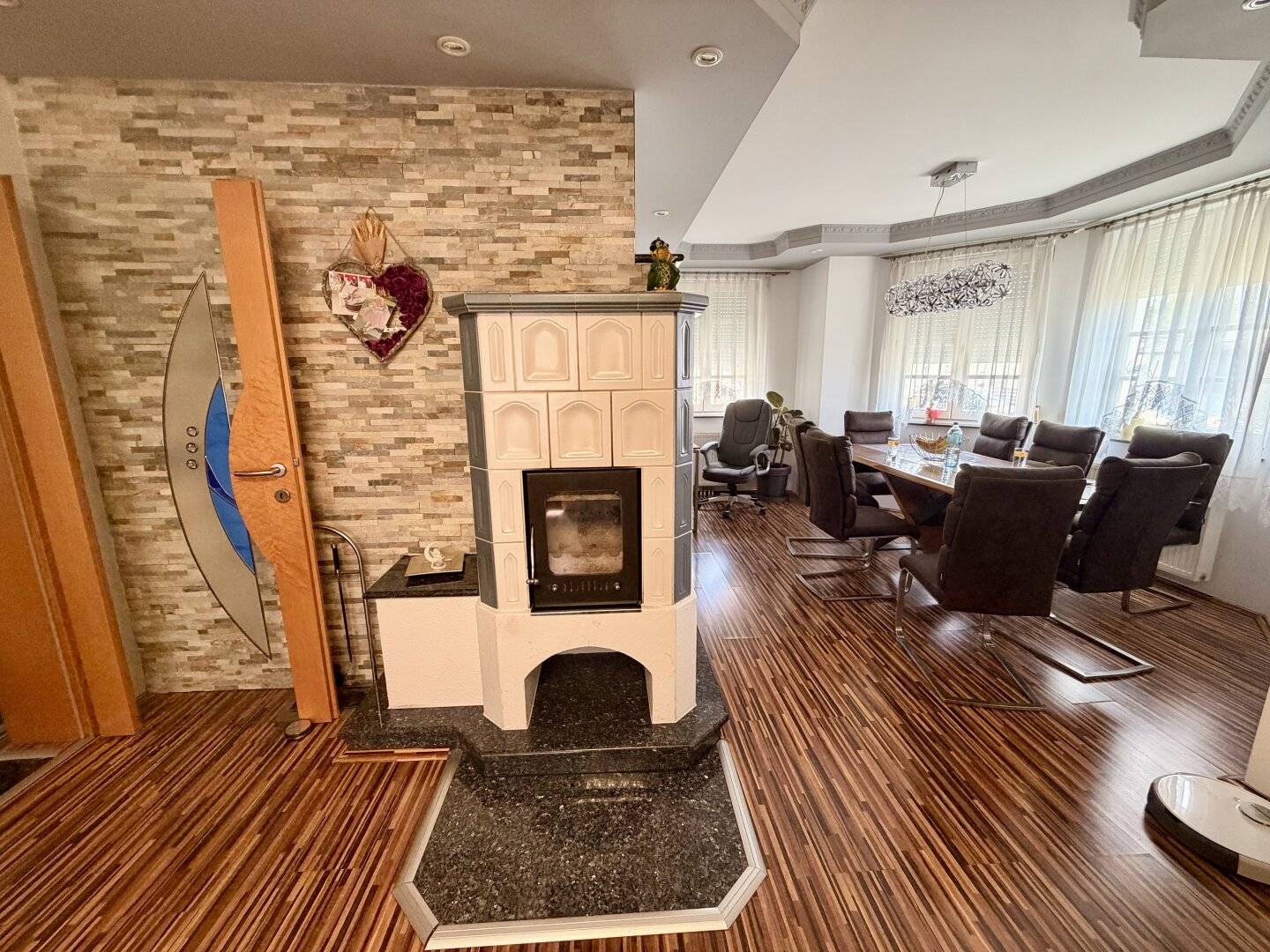 Move in &amp; feel at home – spacious detached house with dreamy garden in Siegendorf