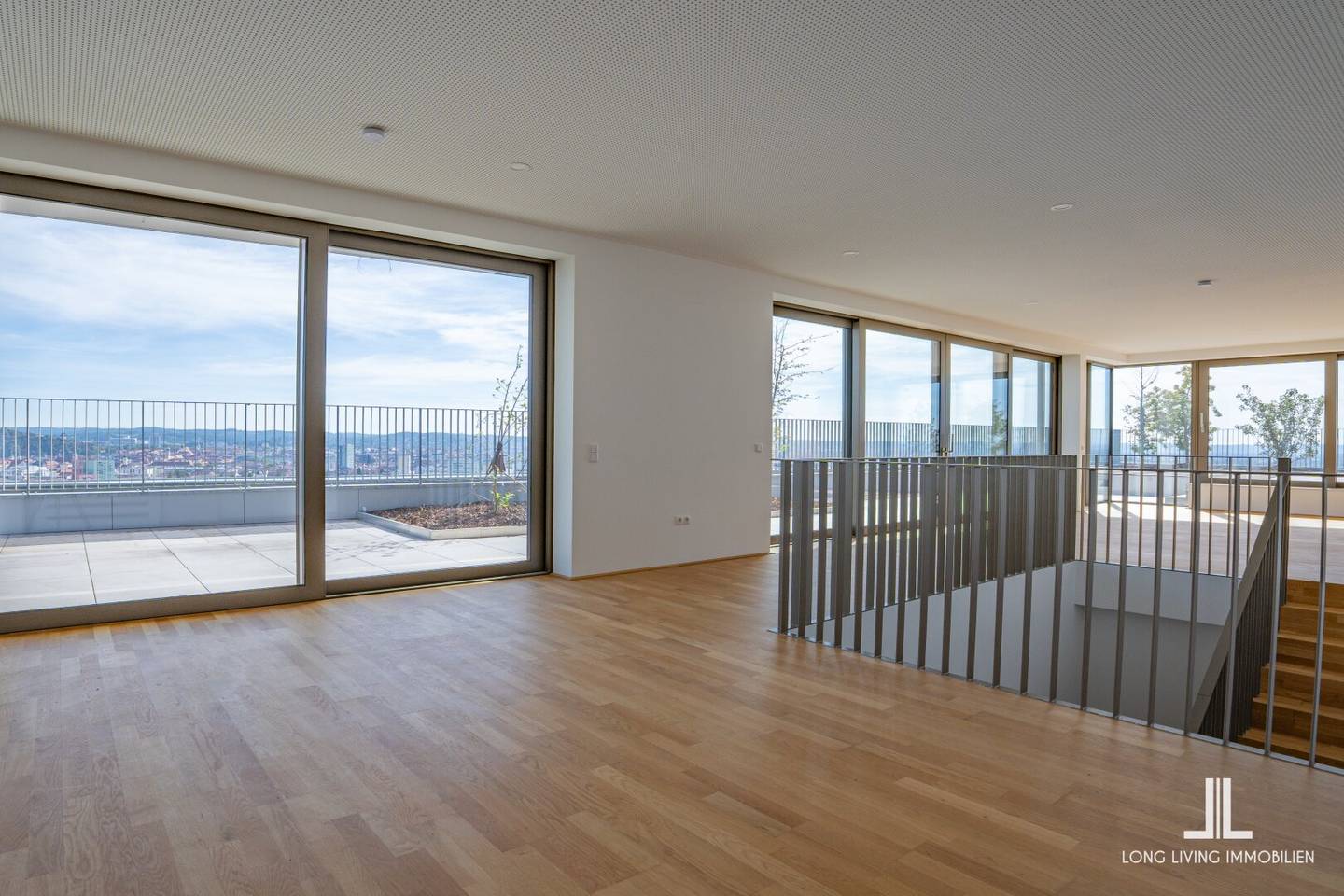 A Home Above the Clouds – Exclusive Penthouse Maisonette in the Green Tower