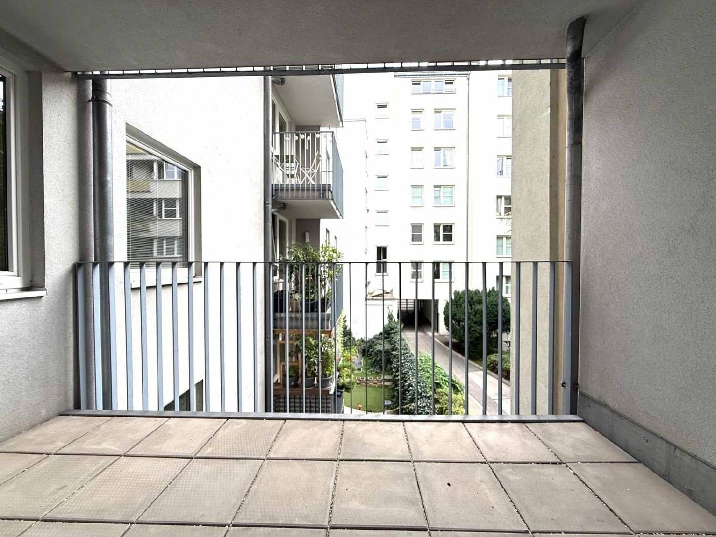 Apartment with loggia and lift in a quiet location