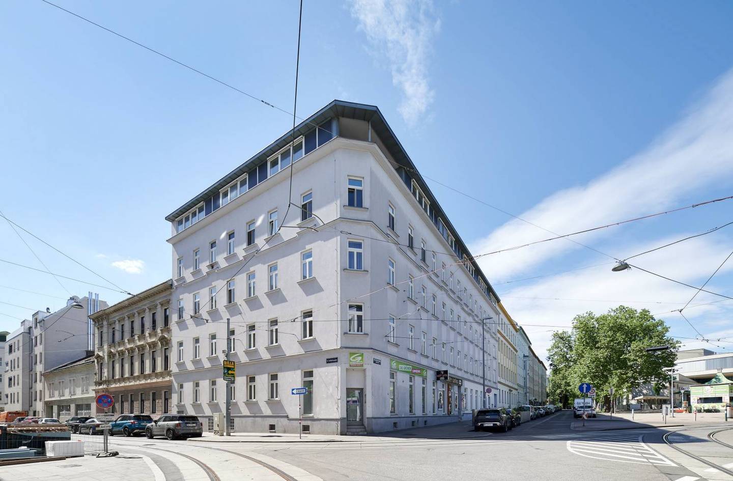 Erdgeschosswohnung with private garden and south facing terrace near Herderpark