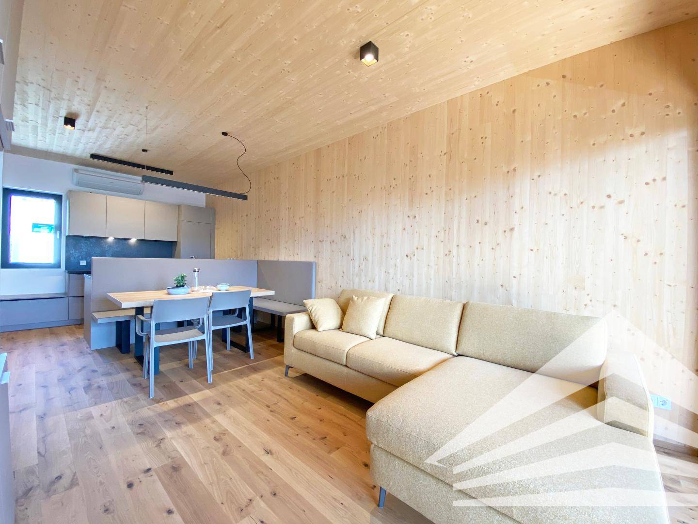 New build apartment with large loggia and air conditioning