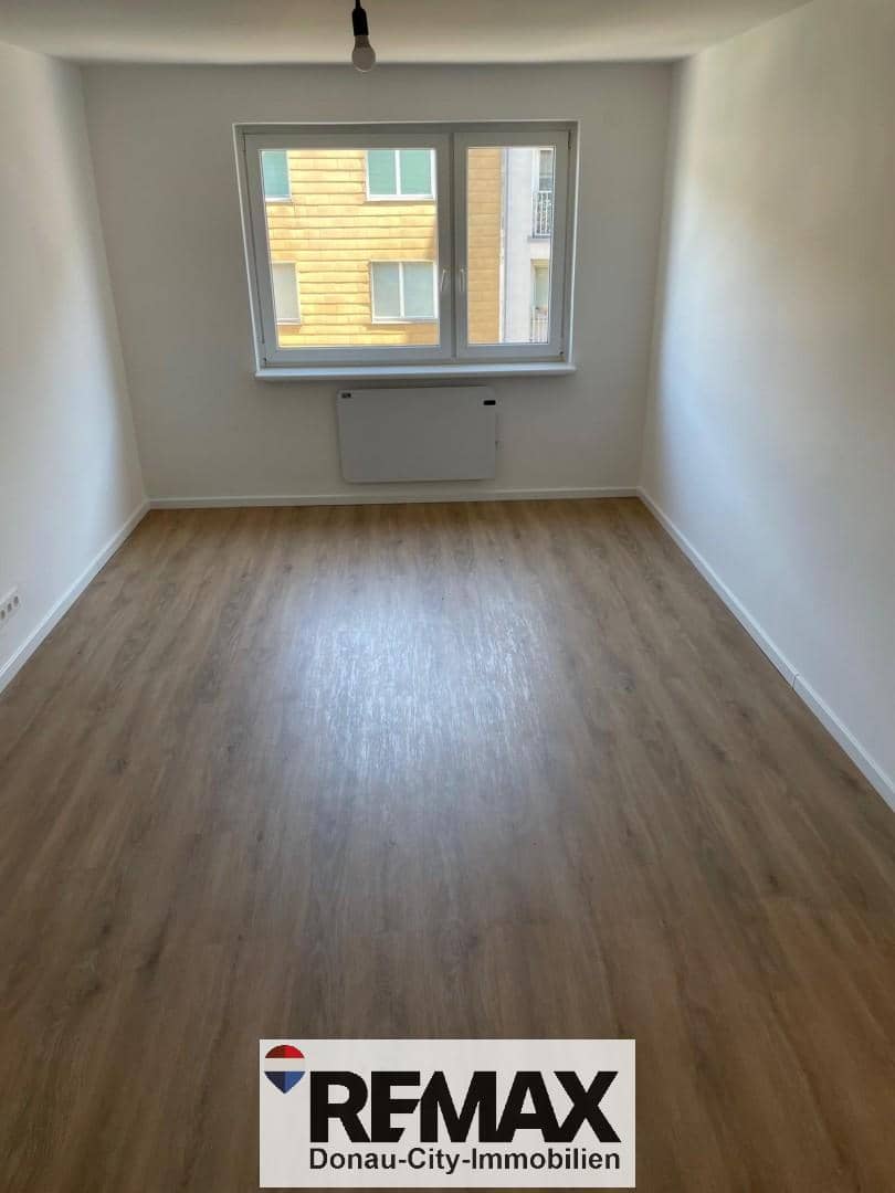 Helle sanierte Wohnung mit Lift und separater Küche