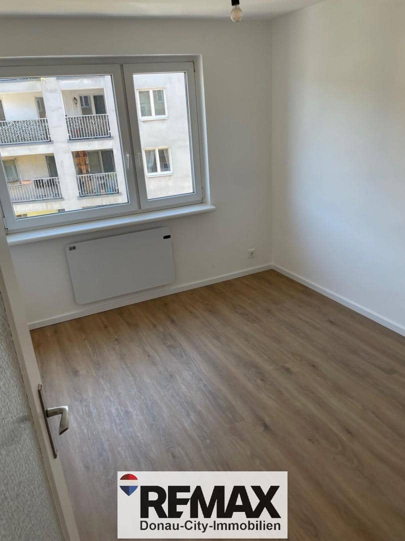 Helle sanierte Wohnung mit Lift und separater Küche