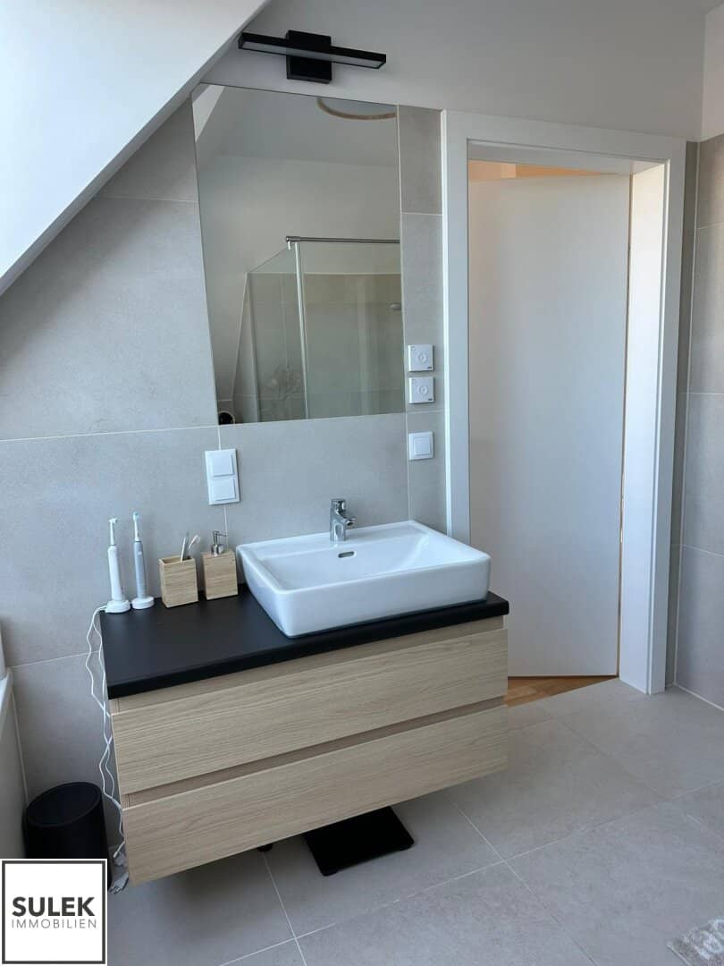 Bright 2-room attic apartment in a young new building with west terrace and air conditioning – only 5 min walk to U6 - from 1.11. / 1.12.26