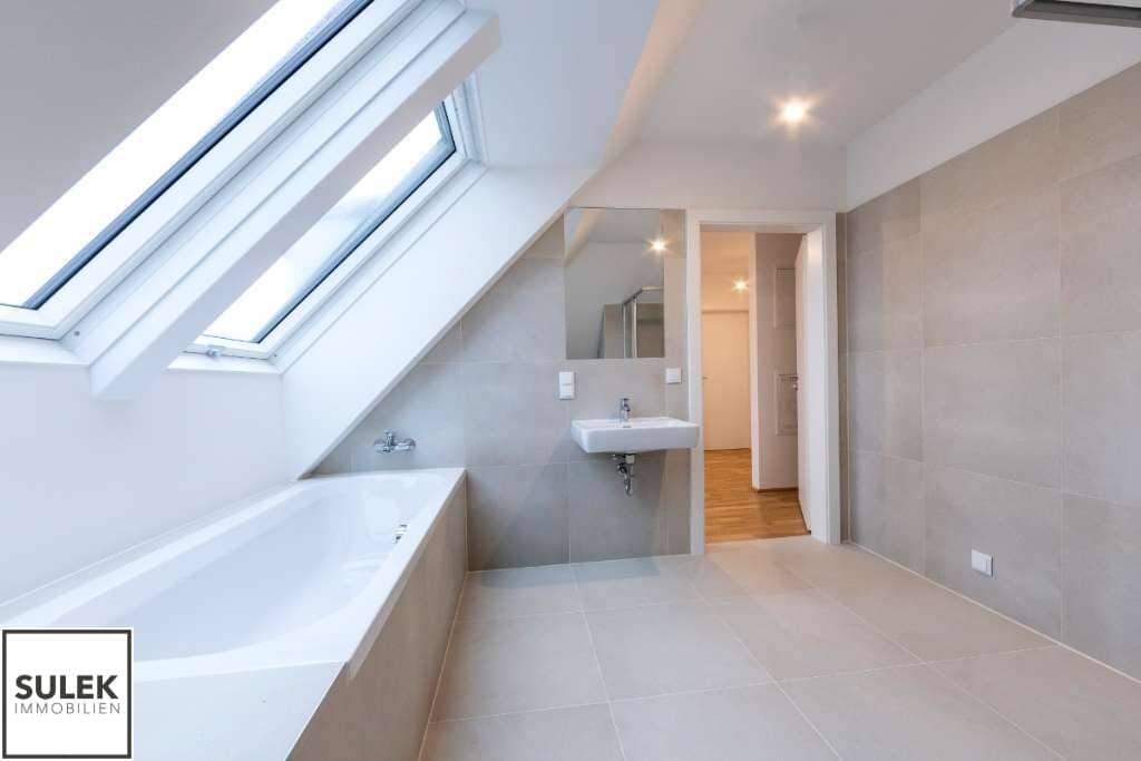 Bright 2-room attic apartment in a young new building with west terrace and air conditioning – only 5 min walk to U6 - from 1.11. / 1.12.26