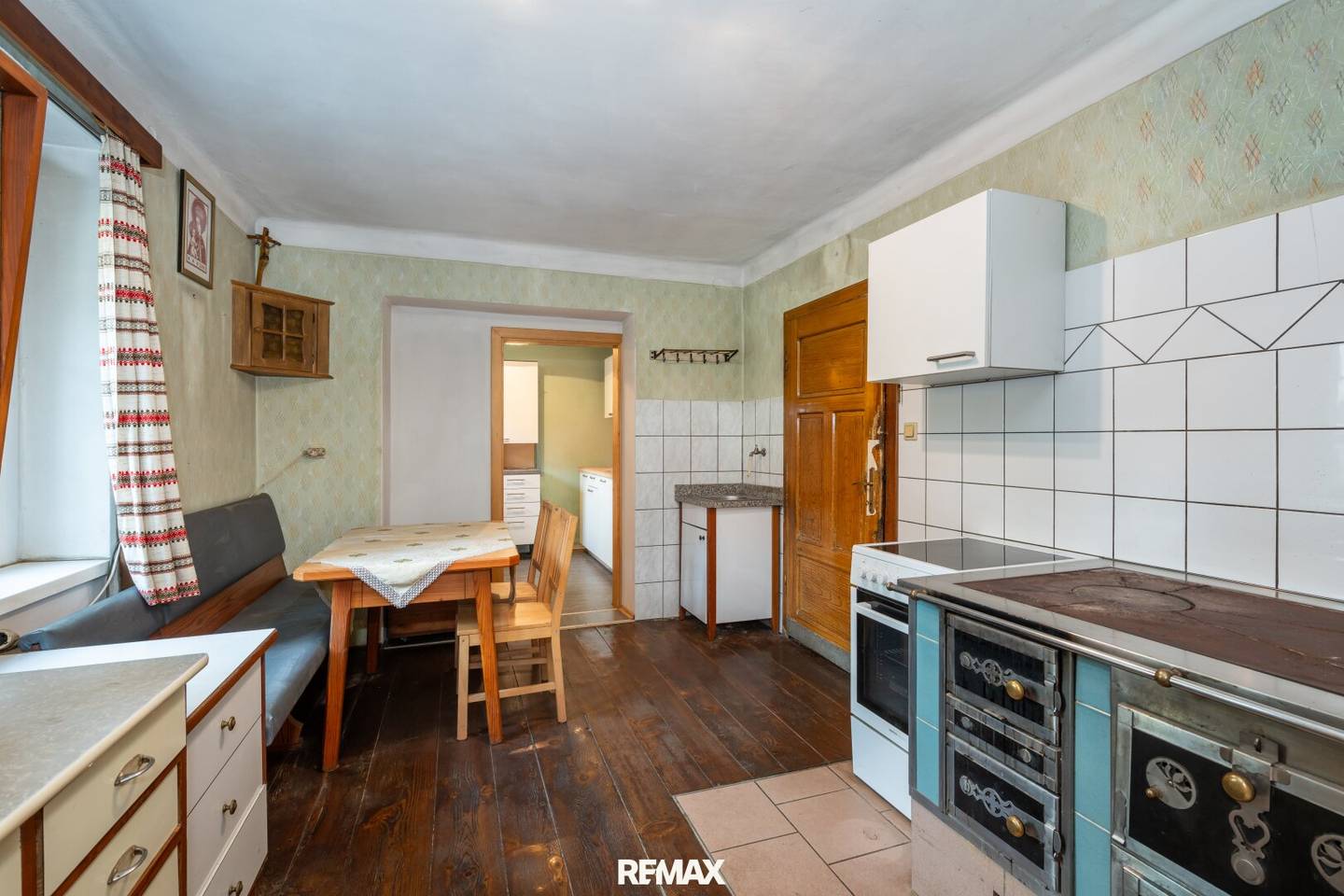 Small farm in sunny location with two residential units and large plot