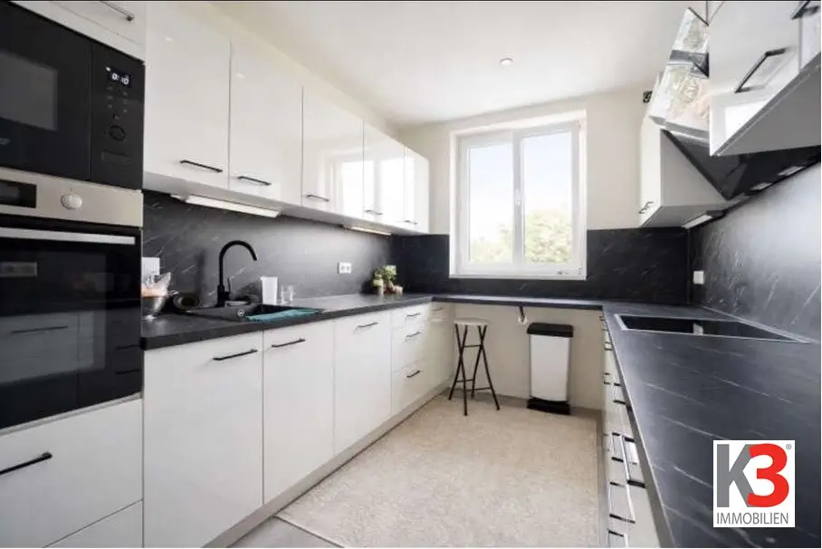 K3 - Very nice 3-room condominium in quiet town location, like new, currently well rented