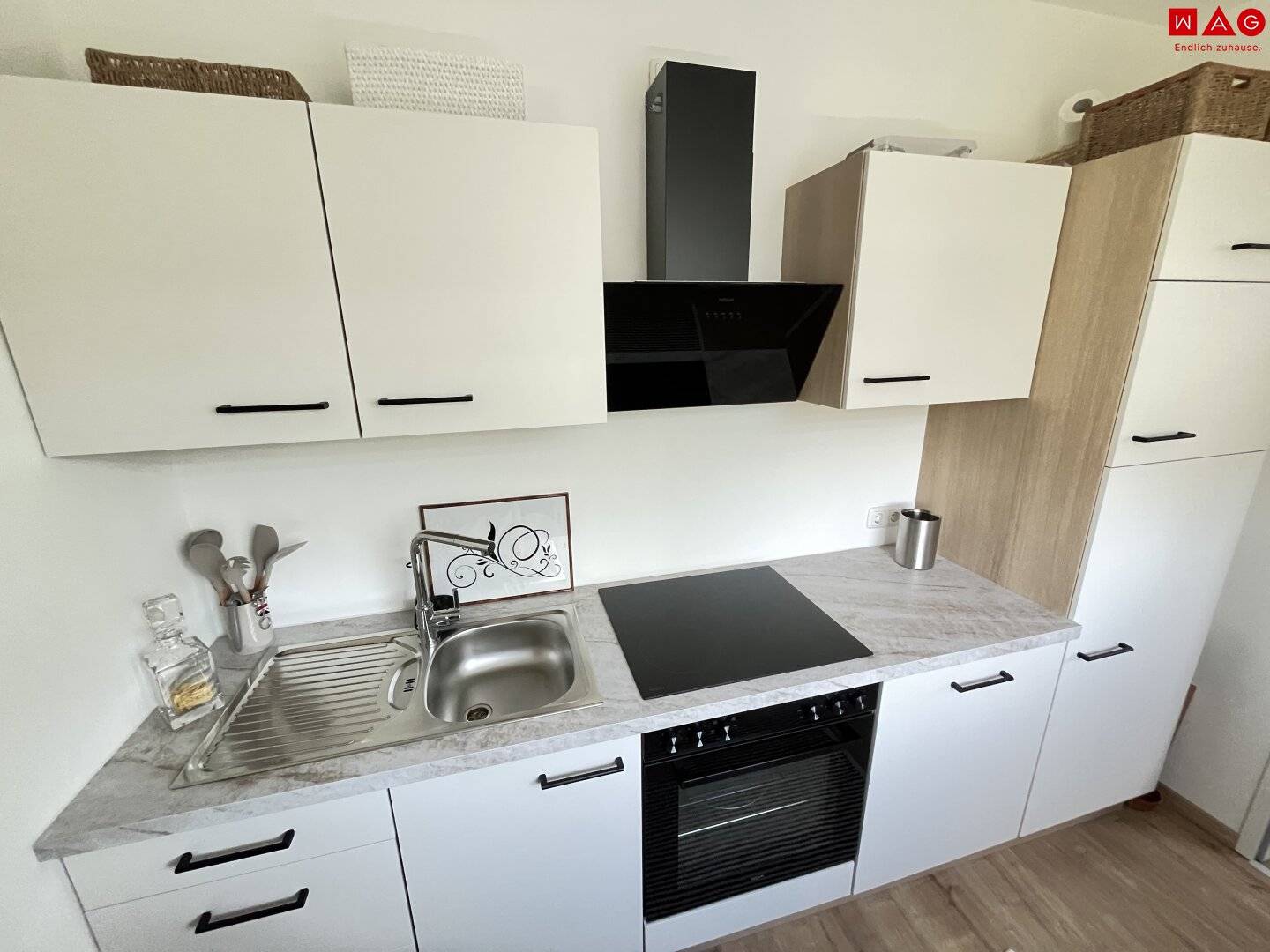 Available from 01.01.2027 Sanitary renovated 2-room apartment near the centre Kitchen takeover possible