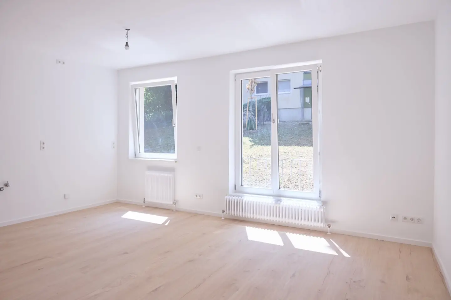 Sunny 2-room apartment in quiet green location