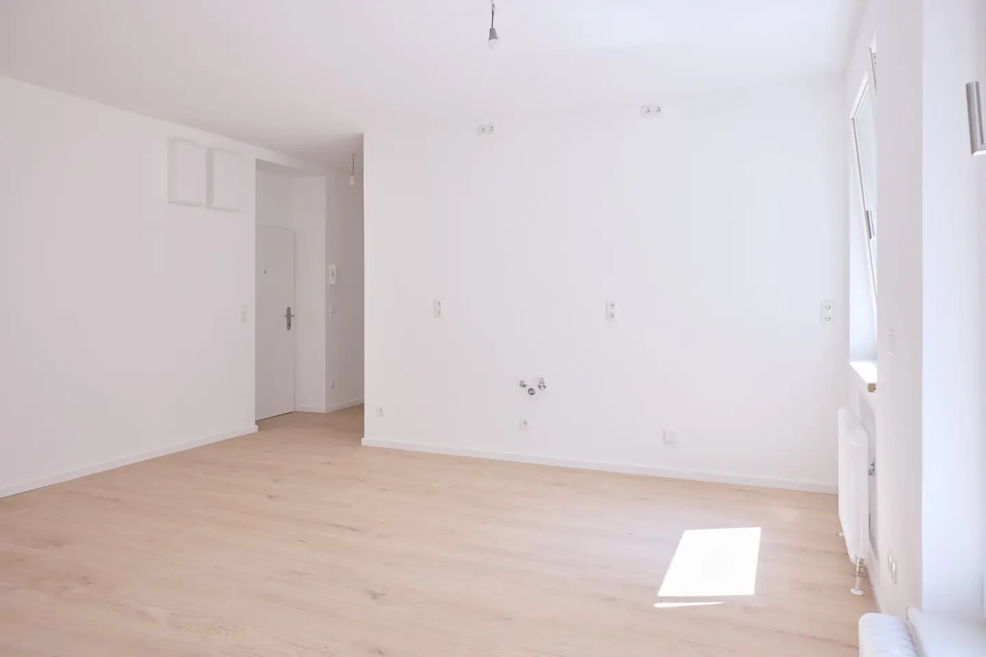 Sunny 2-room apartment in quiet green location