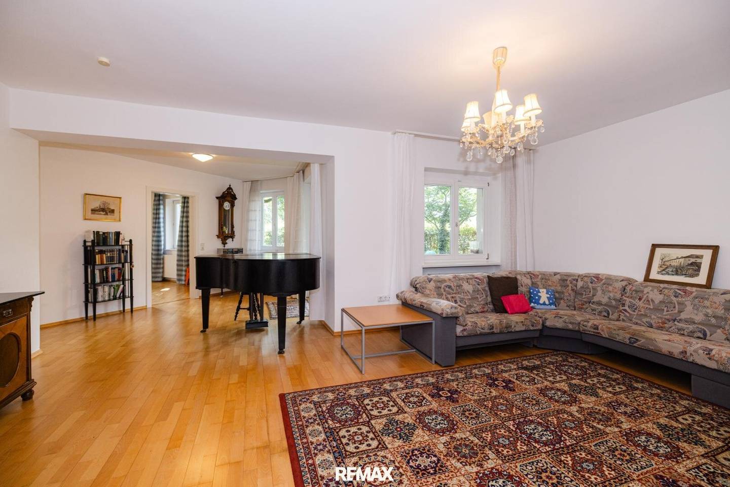 Unique with 1400m² park garden in the Schubertviertel