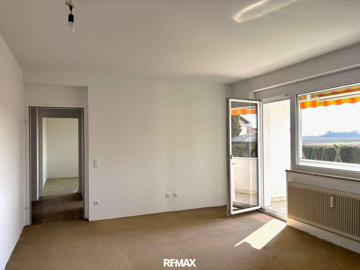 Cozy ground floor apartment with balcony, parking space and cellar