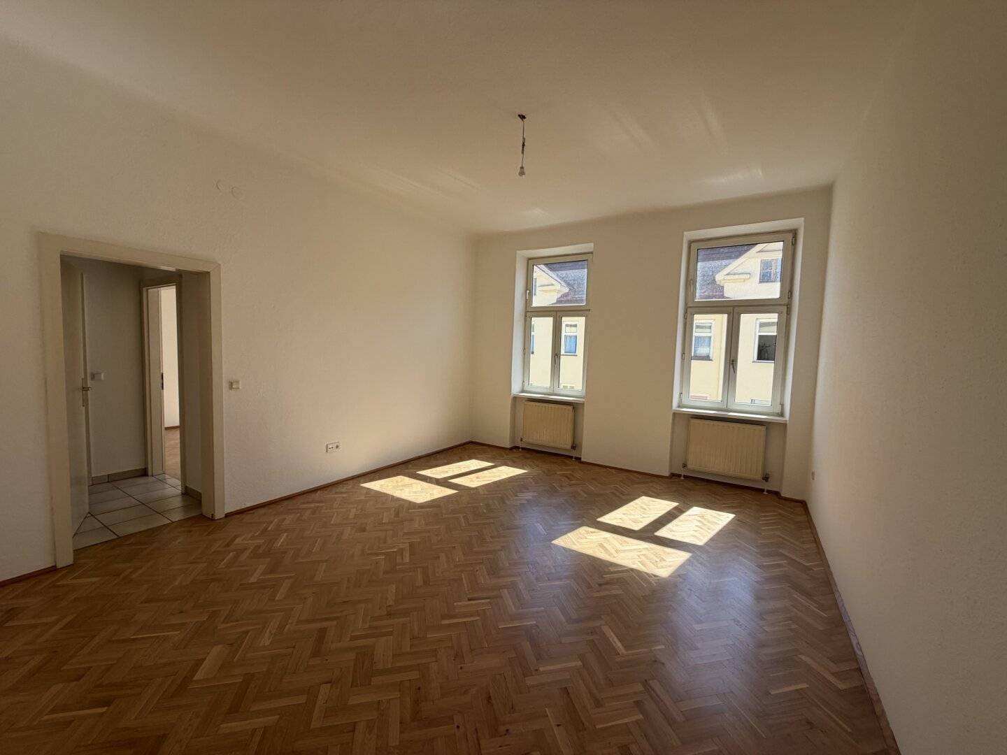 Top geschnittene 2 - Zimmer Altbauwohnung | unbefristet | ab sofort