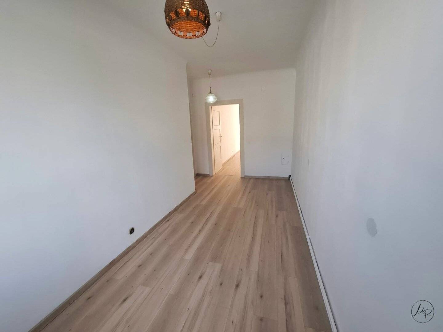 Quiet 1.5-room apartment near Westbahnhof for sale
