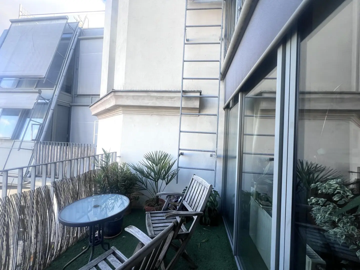 Design: Exceptional Maisonette Apartment Near University of Arts