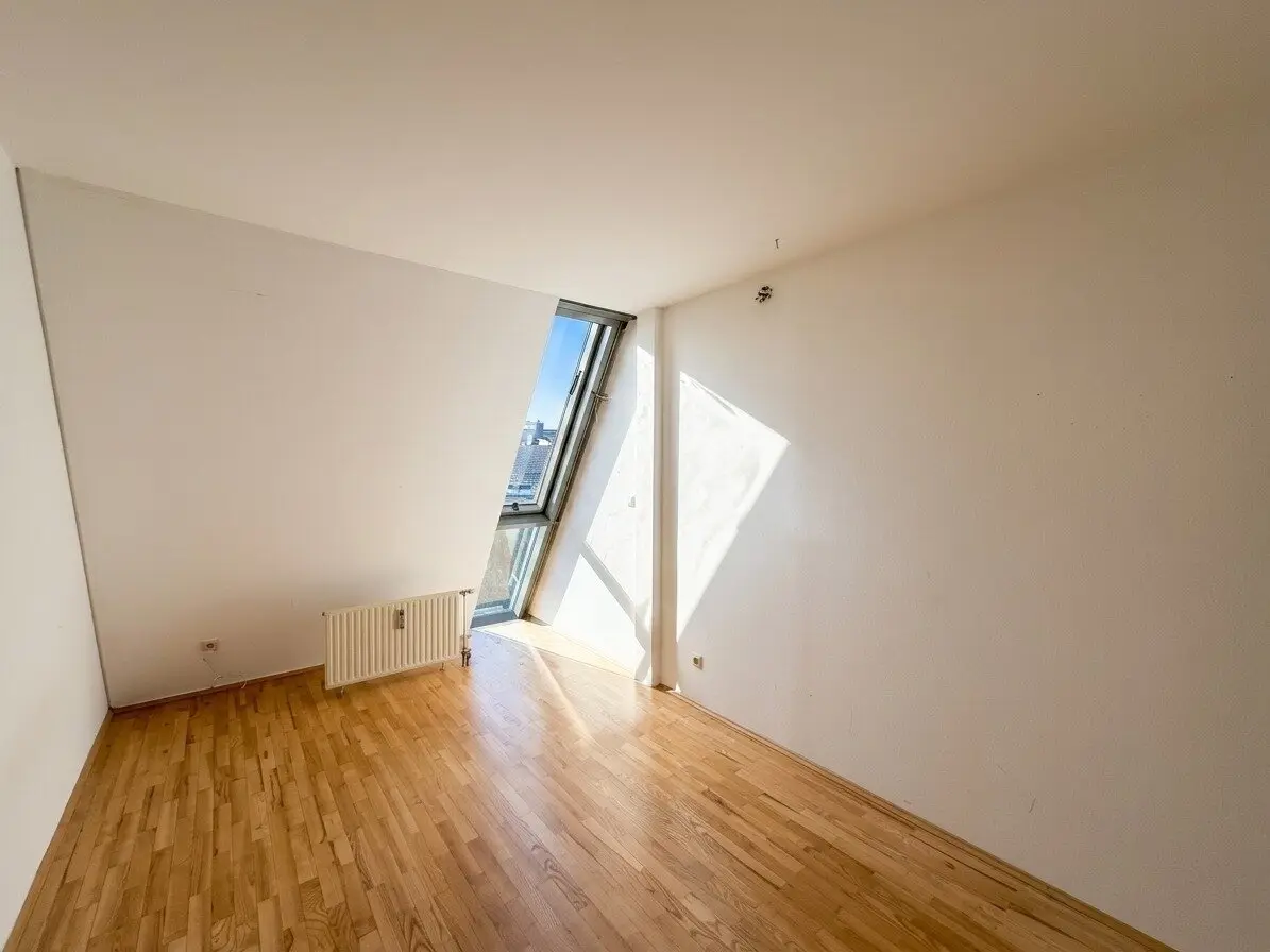 Design: Exceptional Maisonette Apartment Near University of Arts