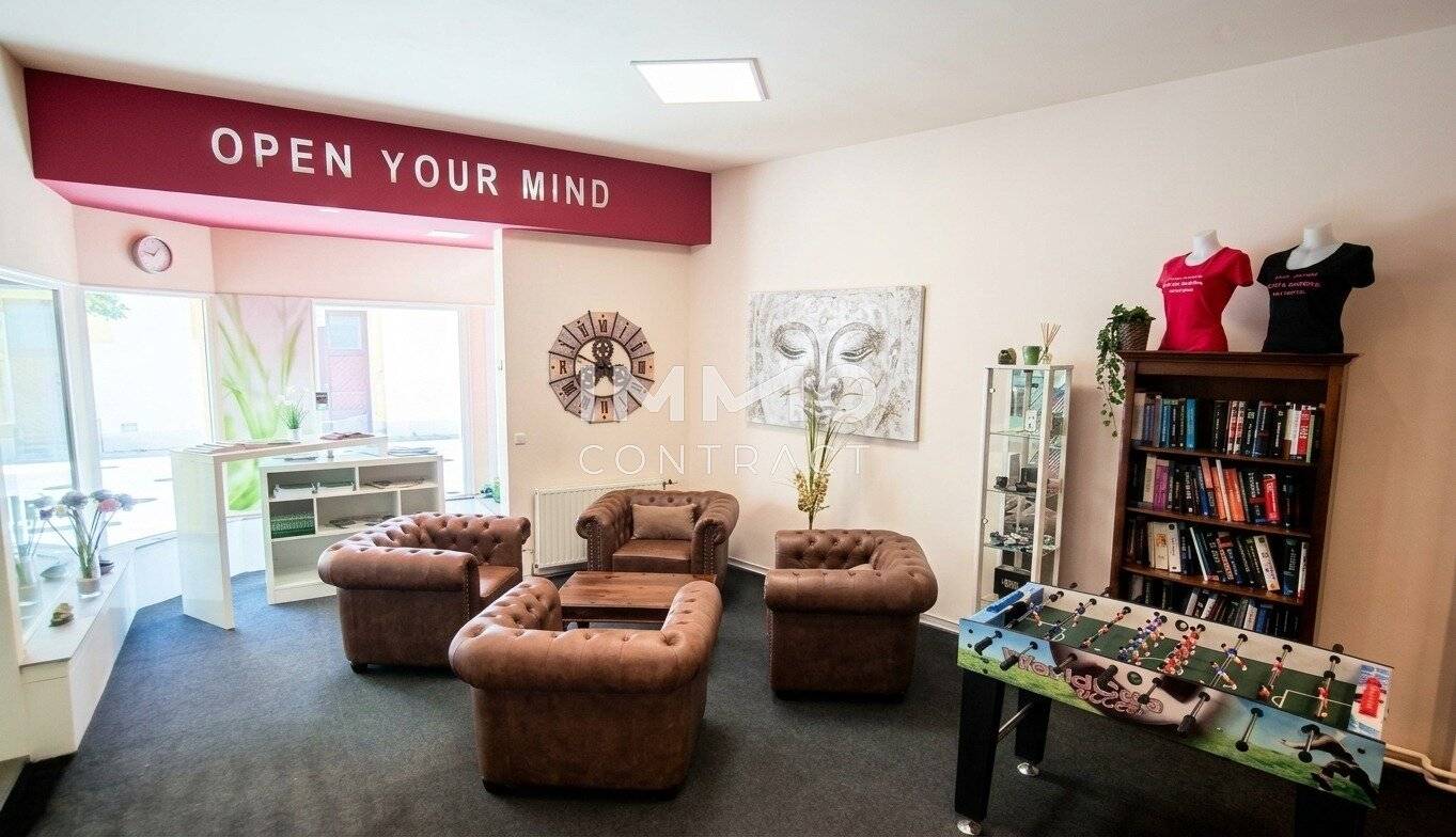 House share with approx. 300 m² usable area in prime location only a few steps from the main square