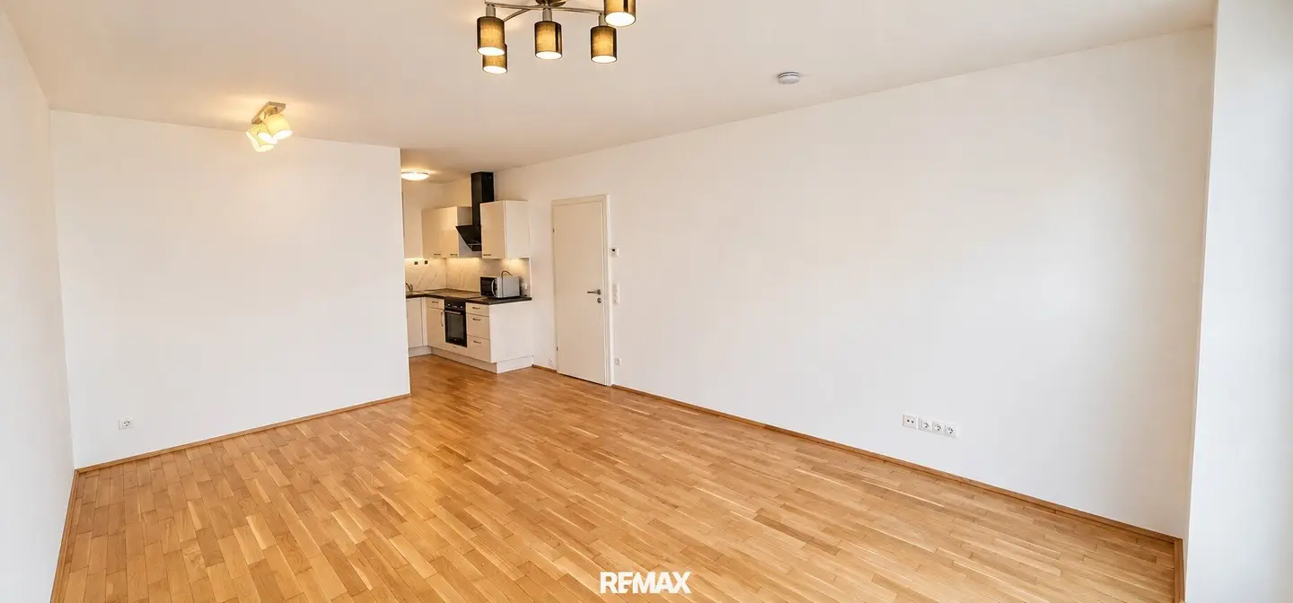 Helle 2 Zimmer Wohnung mit großem Balkon in der Urfahraner Leonfeldner Straße