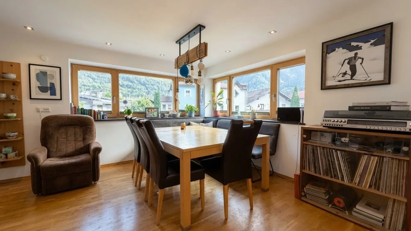 Landeck- Perjen: Spacious apartment with balcony, garage and special living ambience