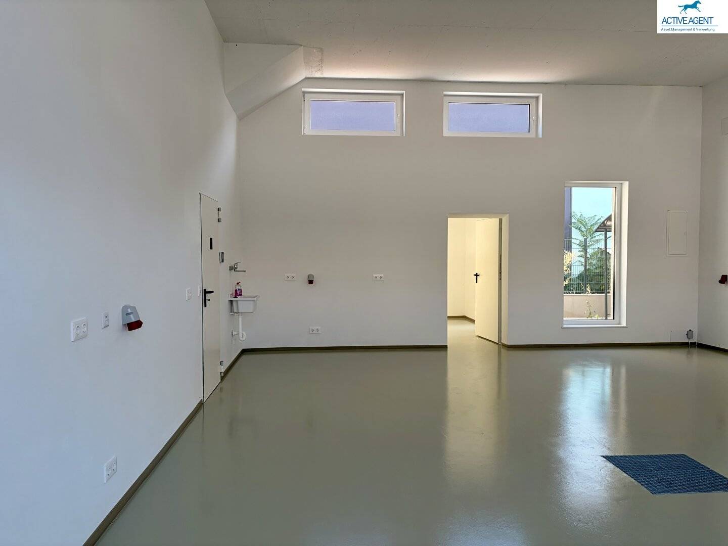 Neubau Halle/Lager/Büro (180m2) in Baden bei Wien / Oeynhausen sofort zu vermieten!