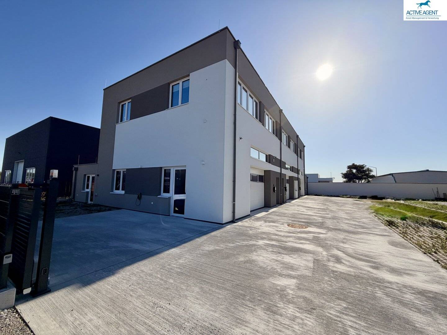 Neubau Halle/Lager/Büro (180m2) in Baden bei Wien / Oeynhausen sofort zu vermieten!