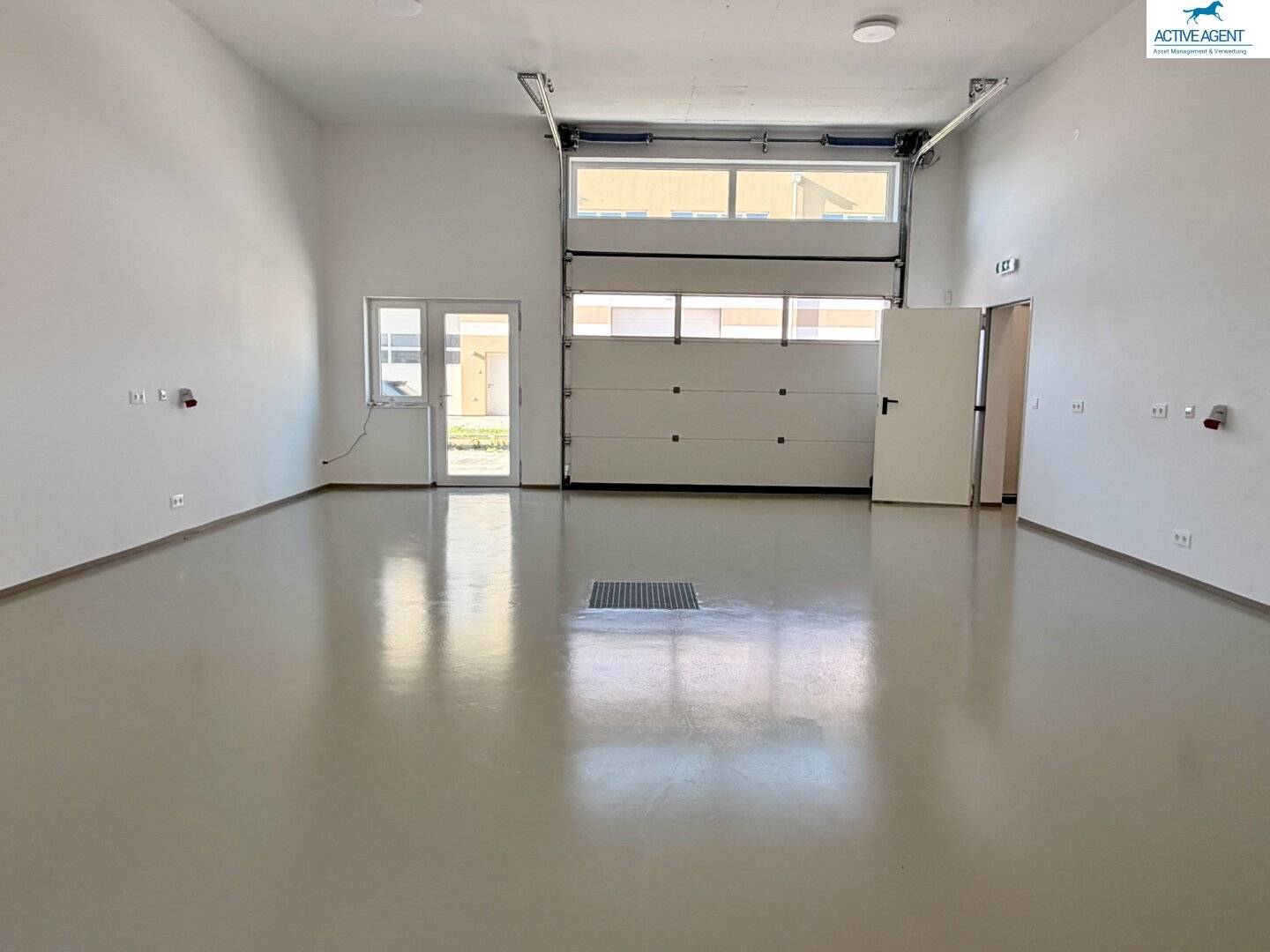 Neubau Halle/Lager/Büro (180m2) in Baden bei Wien / Oeynhausen sofort zu vermieten!
