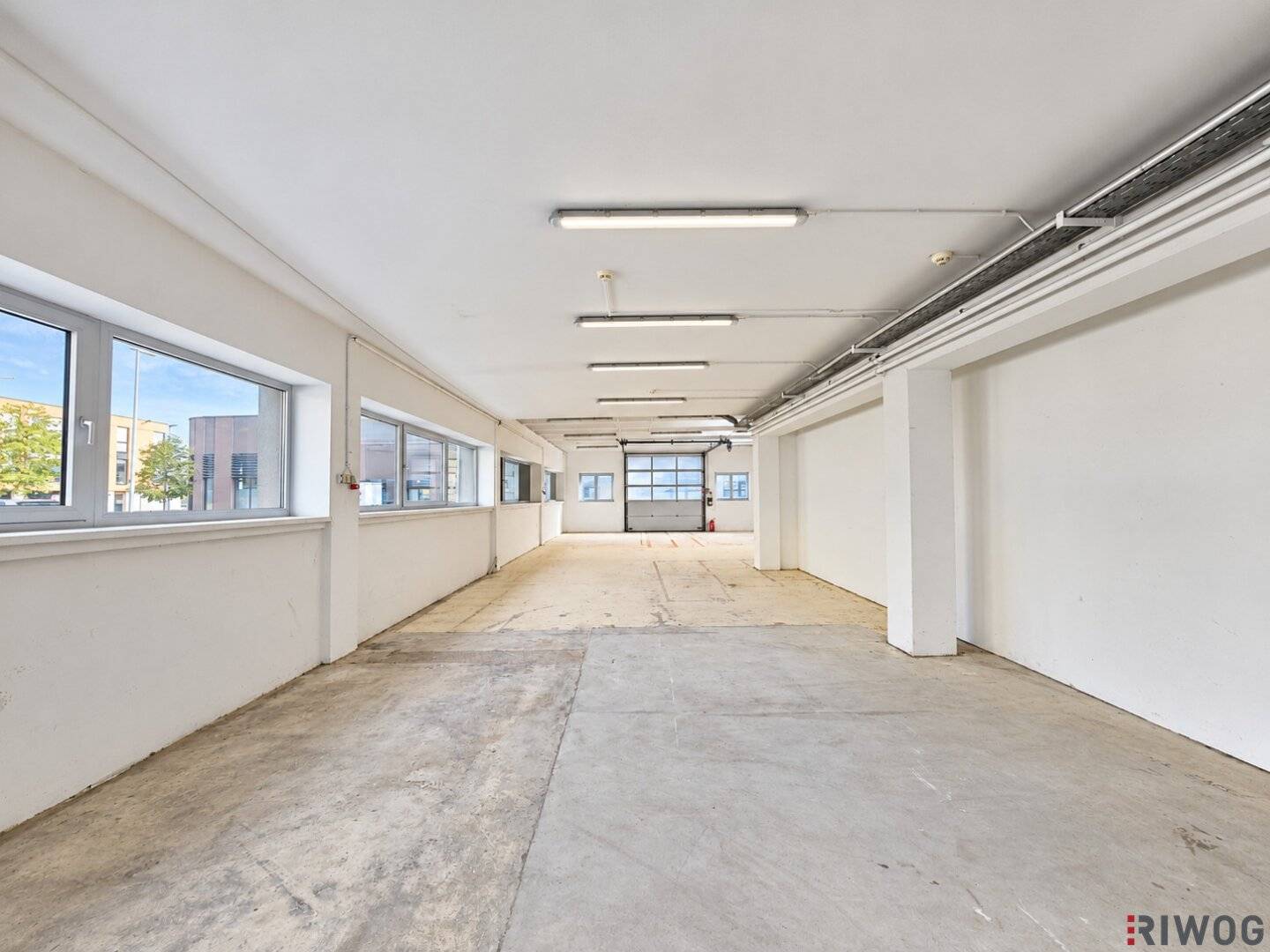 160m² ebenerdige Produktionsfläche mit Sektionaltor | ab sofort | modernes Betriebsgelände