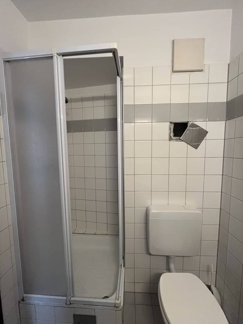 AUGASSE: HELLE 1-ZIMMER-WOHNUNG MIT BALKON