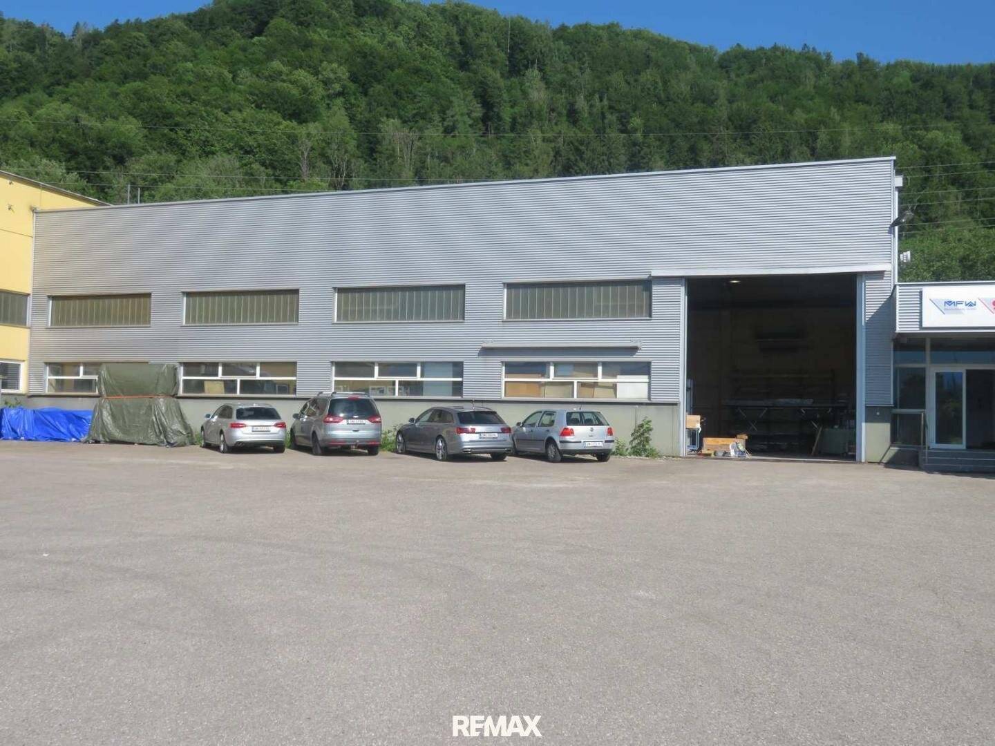 A1 - Gmunden - Altmünster Location with halls immediately ready for operation