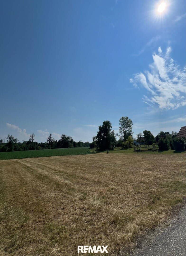 Großzügiges Baugrundstück in attraktiver Lage!