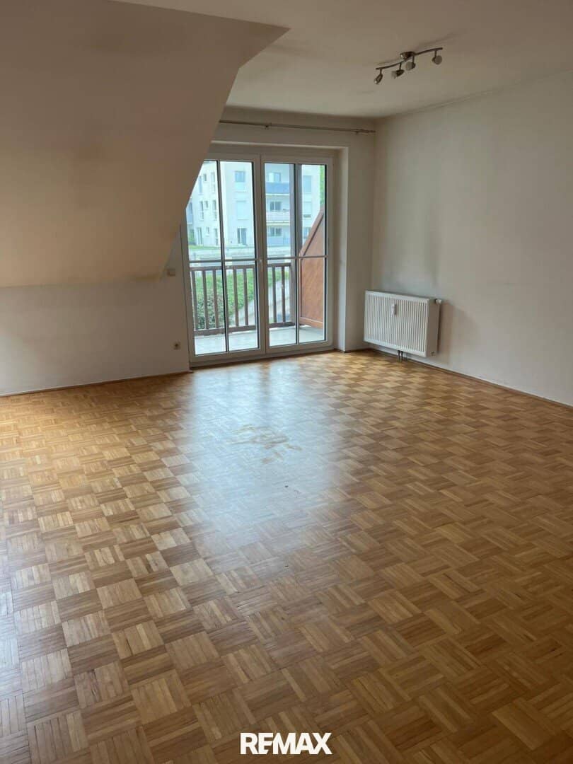 Sunny apartment with balcony