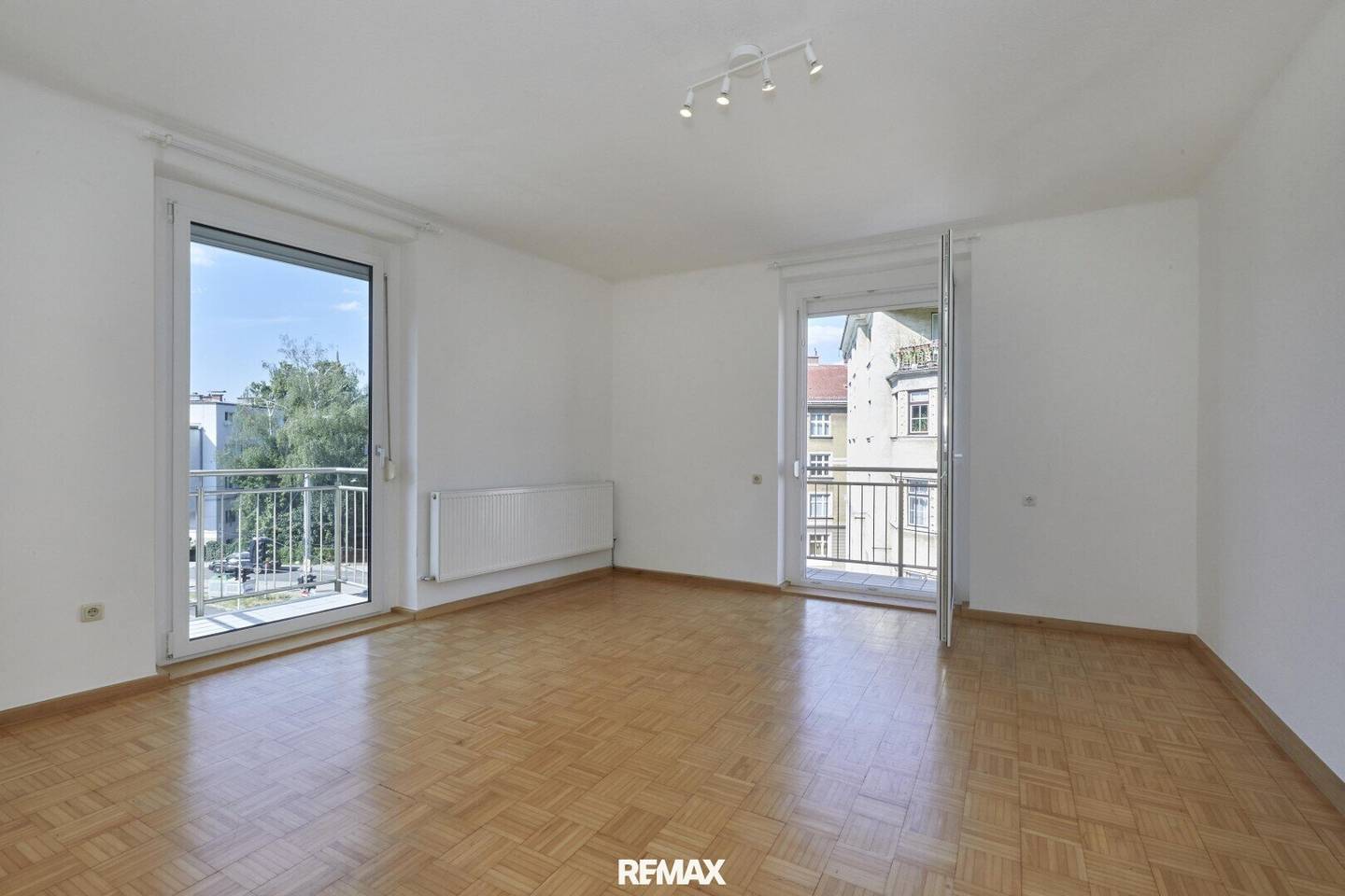 Zentrale 2-Zimmer-Wohnung mit Balkon!