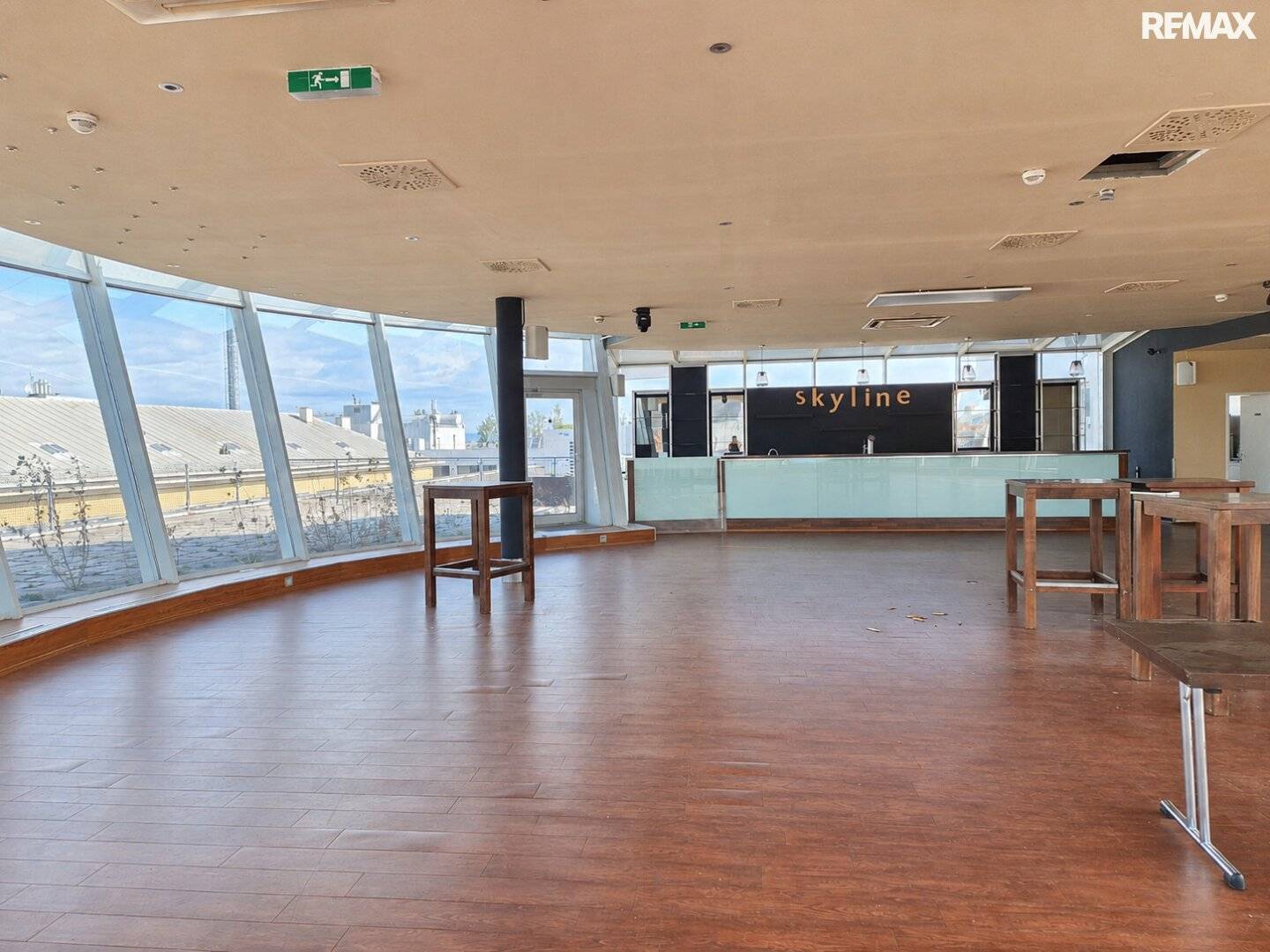 Exklusive Gewerbefläche mit Panorama-Dachterrasse – Gestalten Sie Ihren zukünftigen Unternehmensstandort über den Dächern von Wiener Neustadt - verfügbar 2027!