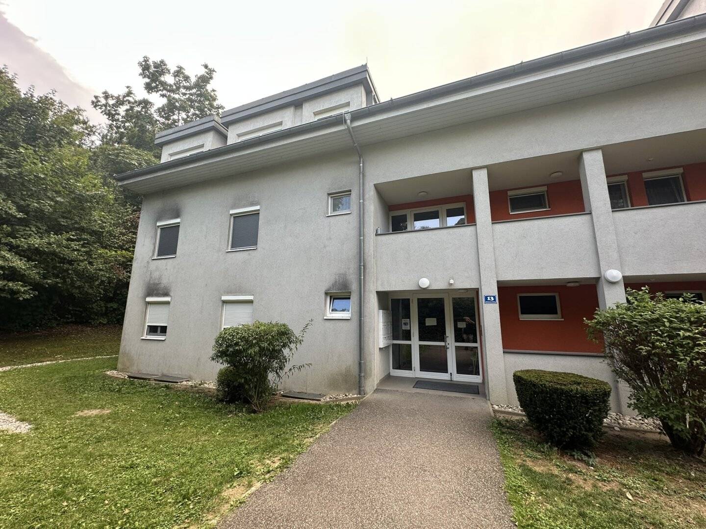 Großzügige 4-Zimmer-Wohnung mit Loggia, großem Kellerabteil & Stellplatz in Enns